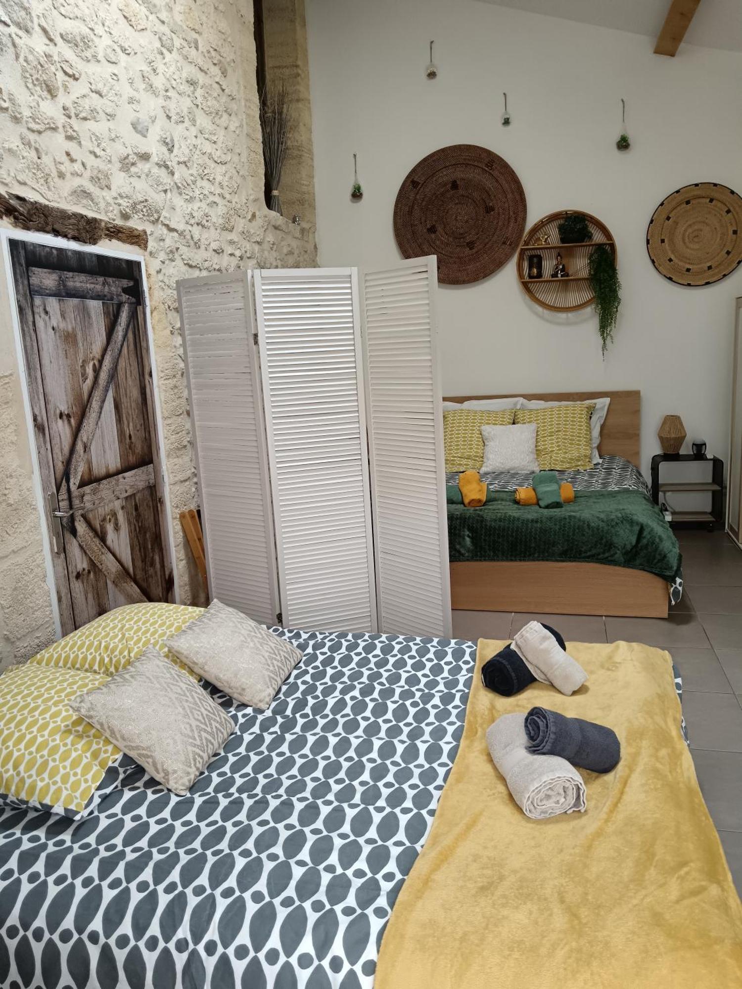 Bed and Breakfast Le Cosy Cabarieu Saint-André-de-Cubzac Camera foto